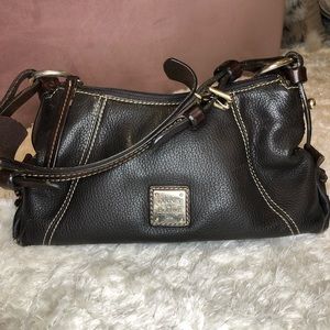 DOONEY & BOURKE BLACK MINI EAST/WEST SLOUCH
